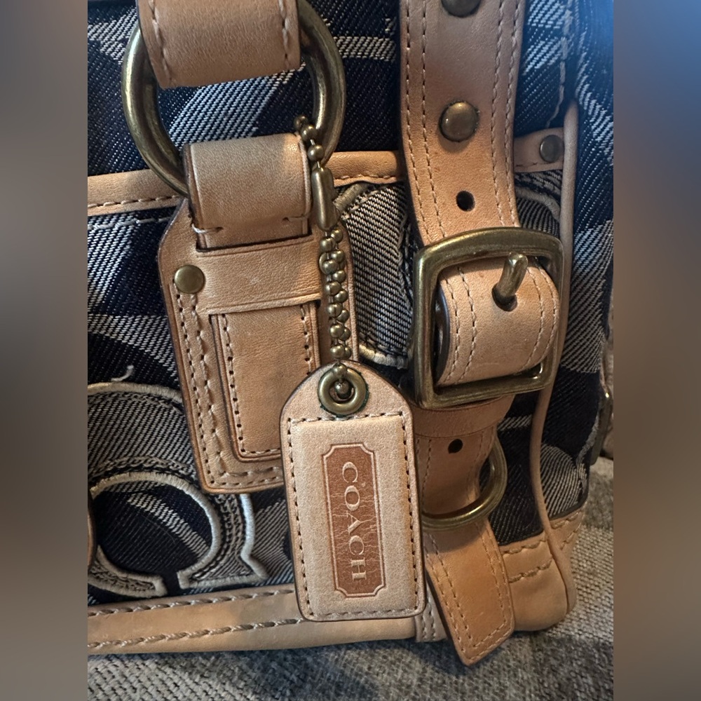 Authentic Coach Vintage Legacy Denim Sig. Medium Lily Handbag!! RARE - Picture 3 of 15